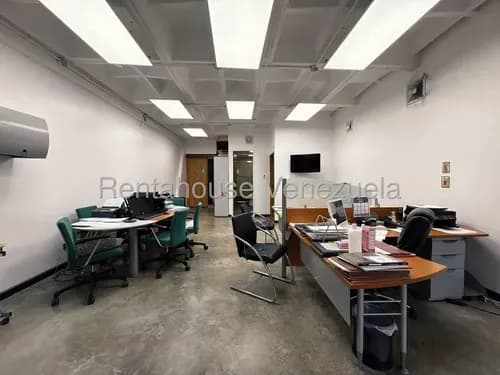 Oficina Ideal En El Ccct En Alquiler Chuao Yf