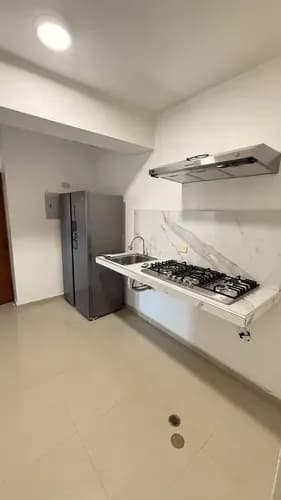 Apartamento 115m2 En Alquiler En El Parral, Resd Victoria Palace, Planta 50%. A1. Solo Clientes