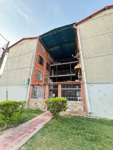 Apartamento En Los Samanes Urbanización El Lago Ll