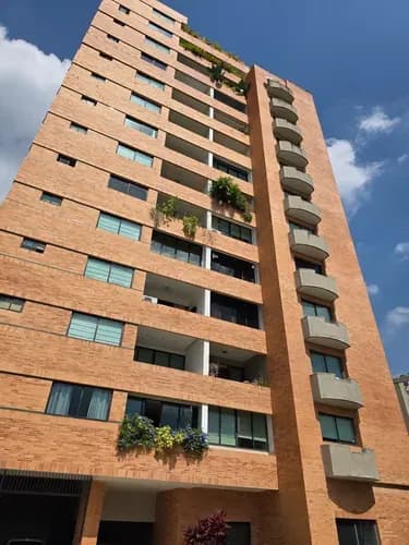 En Venta Apartamento Res. Val De Osta Urb. Valle Blanco