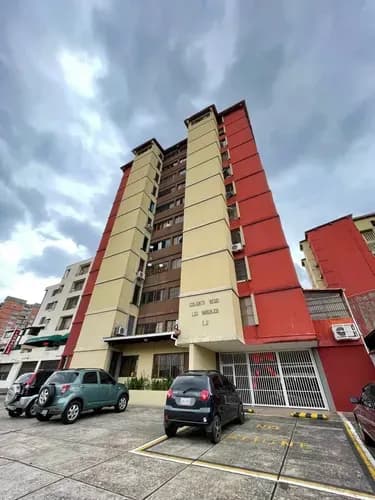 Alquiler. Apartamento. Conjunto Res. Los Naranjos