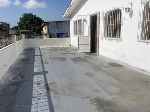 Michelle Alquila Casa Comercial Los Naranjos Av Bolivar Valencia Az-r /626