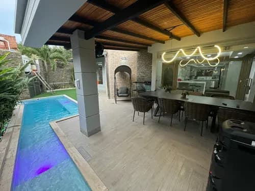 Quinta Con Exclusividad Y Elegancia Ubicada En Urb. Prebo Ii Valencia, Julian Acosta 27.