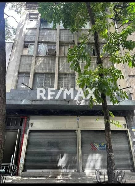 EDIFICIO EN VENTA EN EL CENTRO DE CARACAS (entre la Plaza Bolívar y la avenida. Urdaneta)