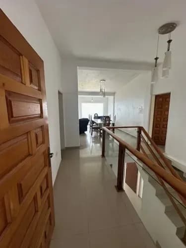 Casa Amoblada/venta/el Junquito/368mtst/250mtsc/3h/2b/3p/$80.000 Jv