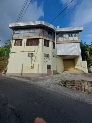 Excelente Galpon De 1.300 Mts Dé Construcción En 1.400 Terr.