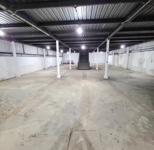 Yn(marielmatu) En Venta Local En La Avenida Bolívar Norte, Valencia Carabobo Cliente Directo Área: 675 M2 Niveles: 2 (incluye Mezzanina Operativa). Servicios: Baños Para Público Y Personal Por Sep