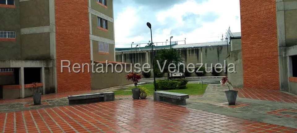 Apartamento (1 Nivel) en Alquiler en Ave Intercomunal, Lara