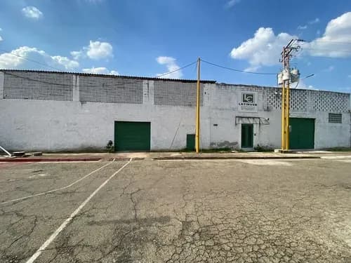 Galpón Multifuncional En Venta En San Blas, Valencia - Ubicación Estratégica Atmlf