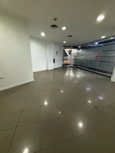 Michelle Alquila Oficina Centro Comercial Otama El Viñedo Valencia Gs-g /626