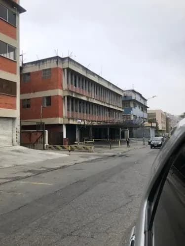 Se Vende Edificio Industrial-3.820m2-3pisos+sotano+asc. Carga+planta Elct.-la Urbina