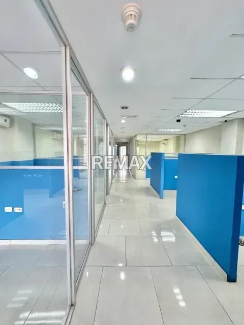 Local en Alquiler Av. Principal del Barrio Bolivar