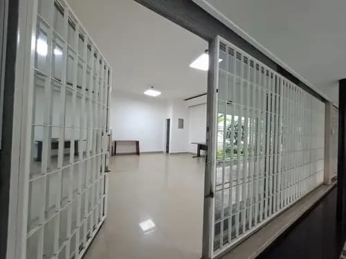 Local Comercial Los Palos Grandes 38 M2