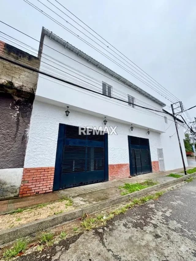 VENTA DE LOCAL COMERCIAL NUMERO 3 POLIGONO DE TIRO SAN CRISTOBAL