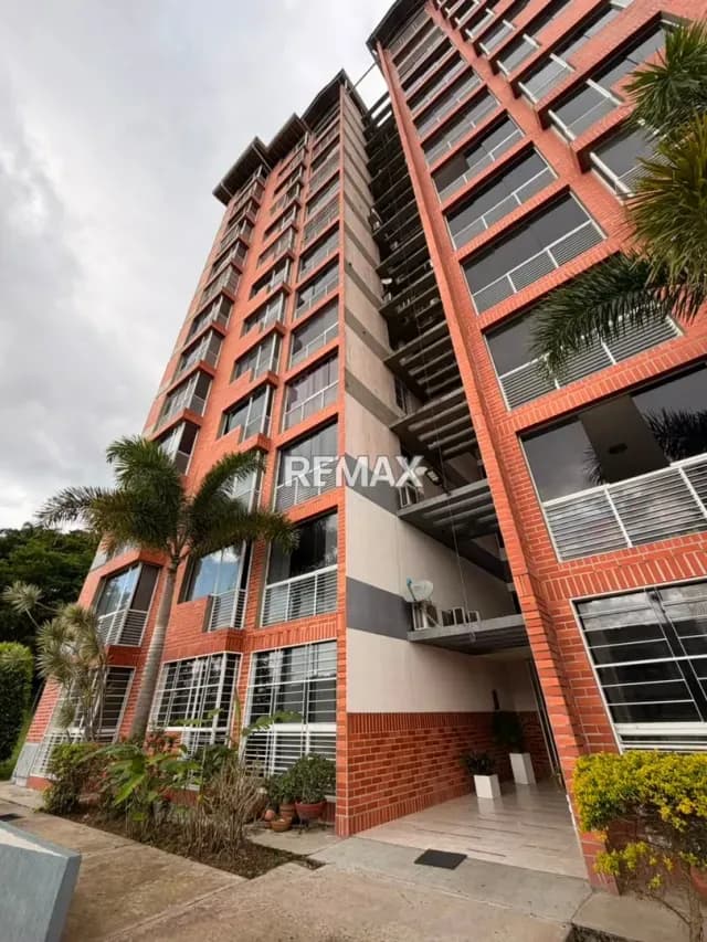 Venta de apto en Residencias Alcazar,