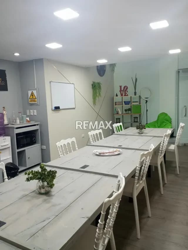 Local Comercial en Venta, 2 pisos, 1 Bano, 51m2 S28