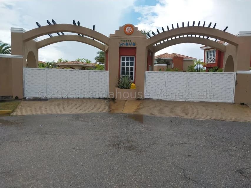 Townhouse (Duplex) en Venta en Puerto Encantado, Miranda