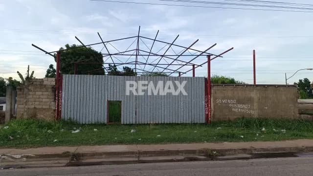 TERRENO CON INFRAESTRUCTURA INDUSTRIAL EN ALQUILER, SAN VICENTE