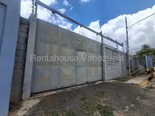 Iris Marín Vende Excelente Galpon Sobre Terreno Propio De 800 Mts Con Luz Trifasica Ubicado En Cabudare