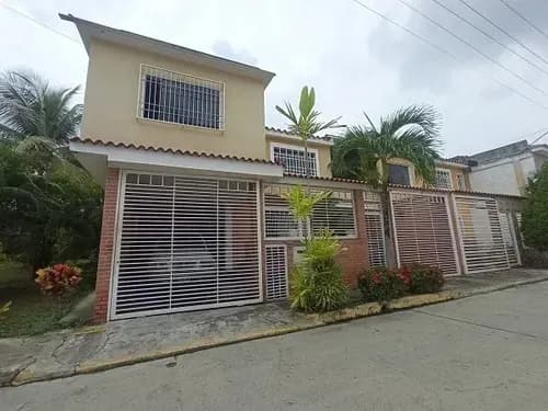 Urb. Country Buenaventura - Sector San Pedro - Guatire
