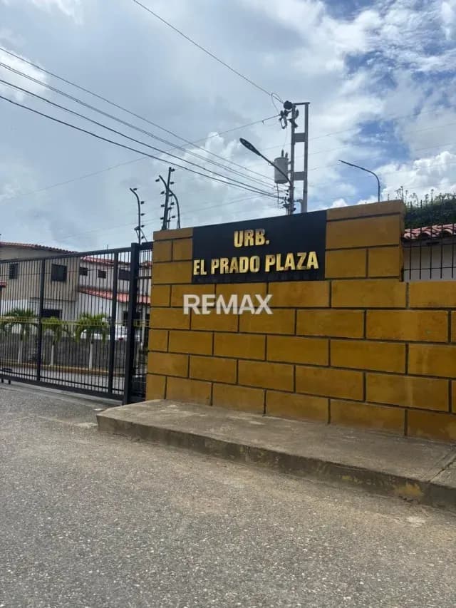 Hermosa casa en Venta ubicada en Prado Plaza Cabudare de 162m2 de terreno y construcción