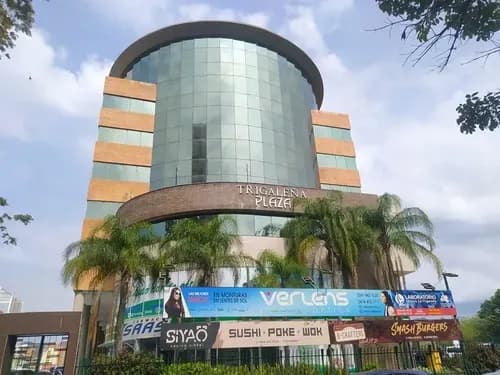 Angelica Rivas Alquila Oficina En Centro Comercial Trigaleña Plaza, Urb La Trigaleña, Valencia Vzla