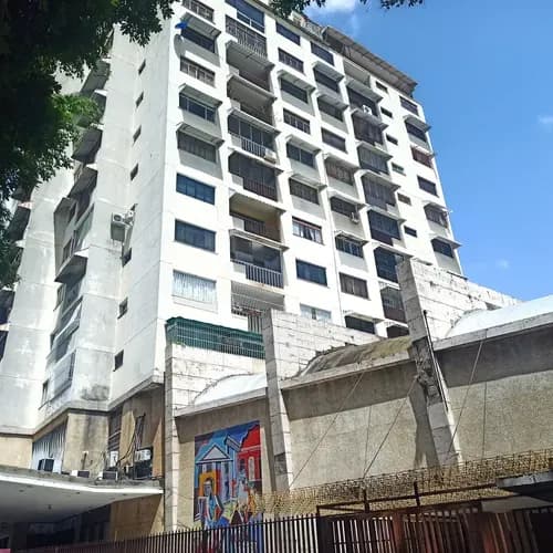 Alquilo Apartamento De 97 M2 En Colinas De Bello Monte, Baruta.