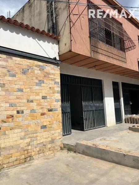 Alquiler de local de 64 M2 calle Mariño Turmero Estado Aragua