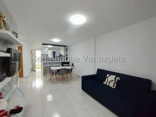 Raíza Suárez Vende 2 6 1 6 5 9 9 Bella Casa Con Cocina Empotrada, 2 Habitaciones, 2 Baños, Tanque De Agua Con Bomba, Avenida Intercomunal Cabudare