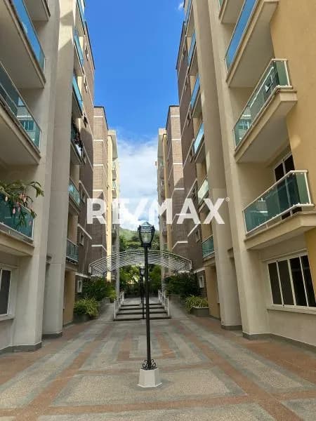 En Venta Apartamento Res. Titanium Suites