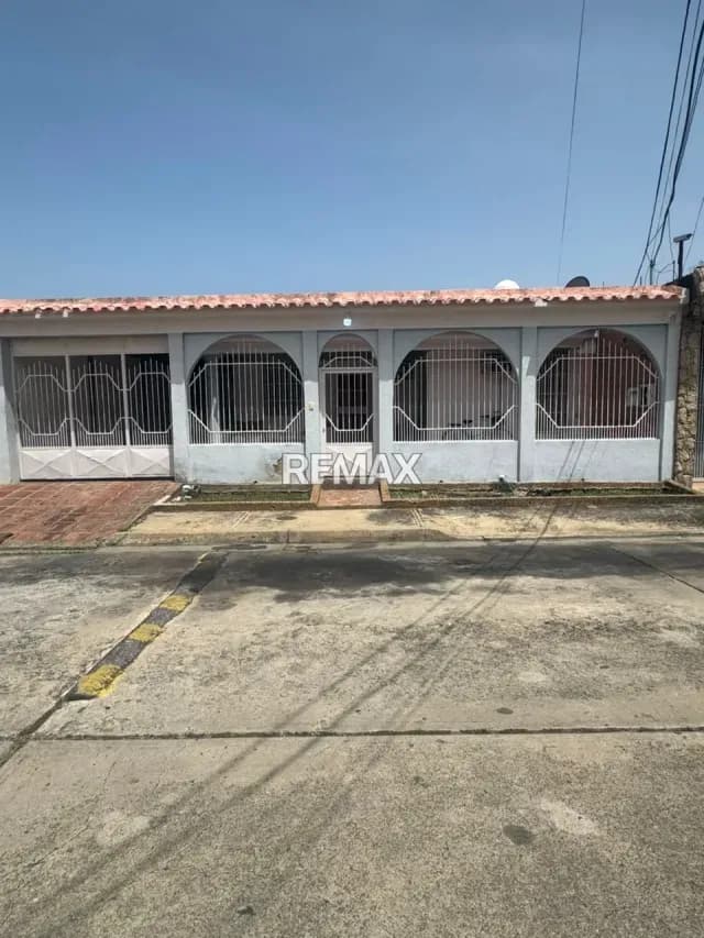 SE VENDE CASA EN CAGUA URB CORINSA