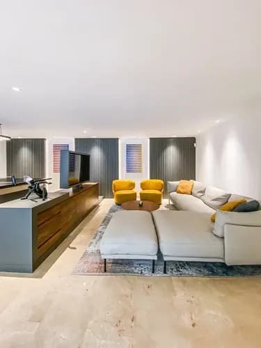 En Venta Lujoso Town-house En La Urbanización Más Exclusiva De La Ciudad De Valencia Terrazas Del Country Residencias Mykonos Estado Carabobo / Emer.