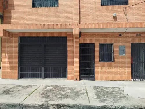 Casa Comercial En La Candelaria Entre Cantaura Y Silva. Inl-169