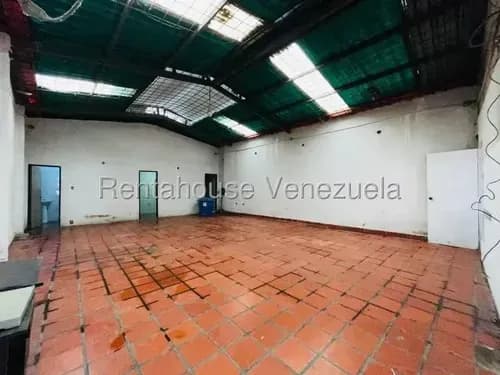 Gran Oportunidad De Alquiler En El Corazón Comercial De Caracas. Mls #26-20358