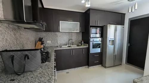 Town House En Alquier Con Planta 100% En Res Bonaventura Home Naguanagua. St