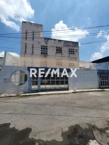 EDIFICIO UBICADO EN URBANIZACION LA ROMANA