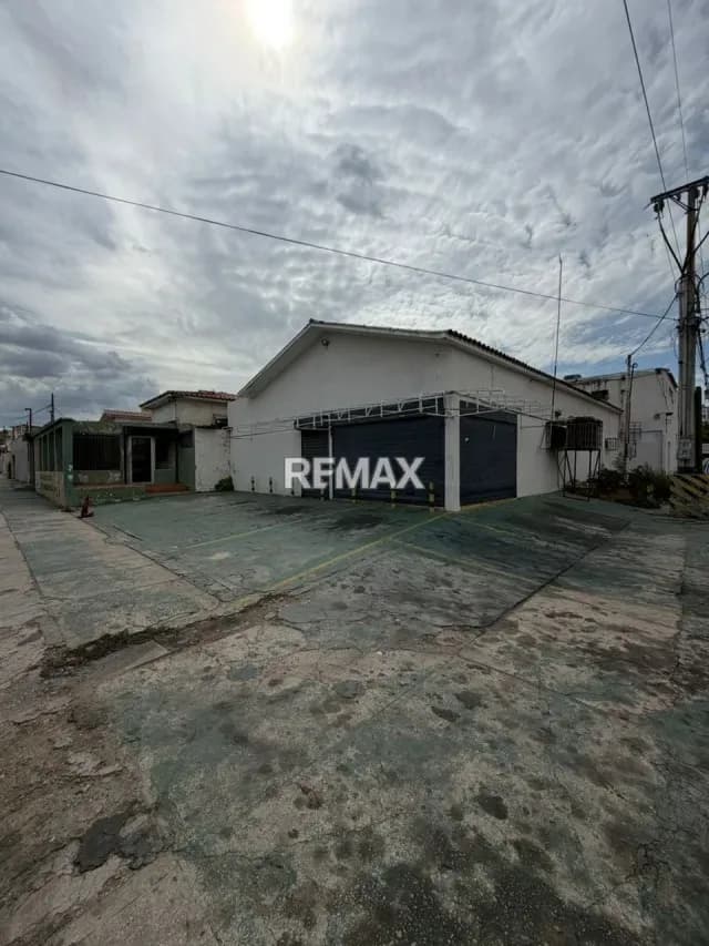 Local comercial en Venta Dr. Portillo con Av. 12