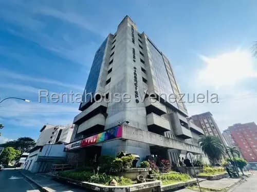 En Venta Oficina En Las Delicias 25-14574