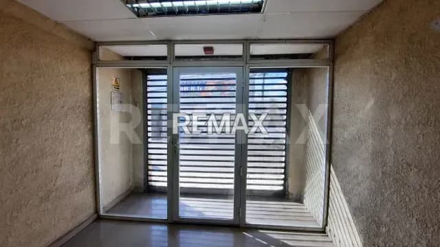 Local comercial disponible en alquiler ubicado en el centro de Punto Fijo