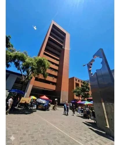 En Sabana Grande Alquilo Oficina