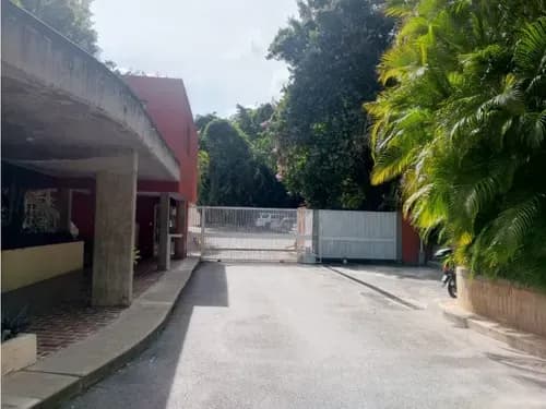 Vendo Amplia Y Hermosa Pb Duplex 295m2 Los Naranjos 9496