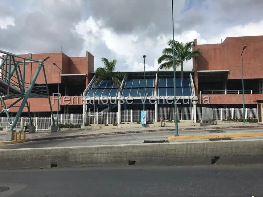 Comercial (Local Comercial) en Alquiler en El Tambor, Miranda