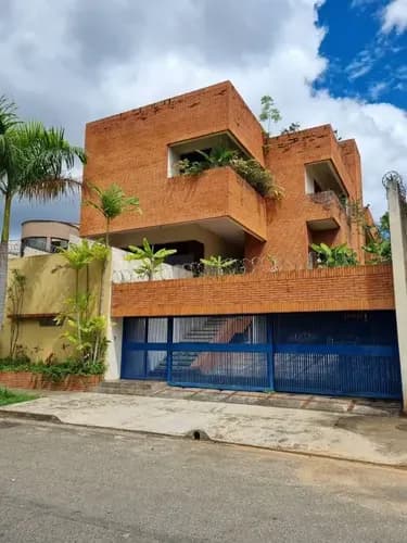 En Venta Casa En Altos De Guataparo Yt
