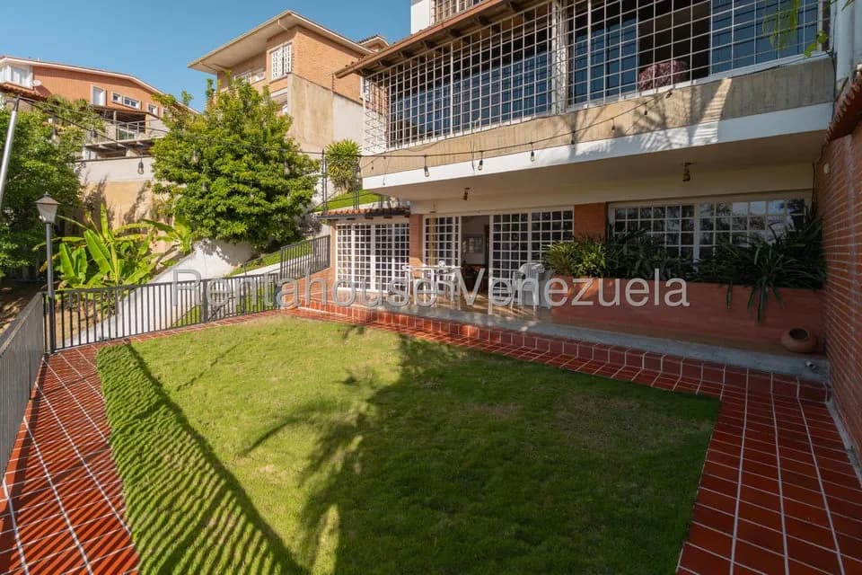 Casa (Multipes Niveles) en Alquiler en La Tahona, Distrito Metropolitano
