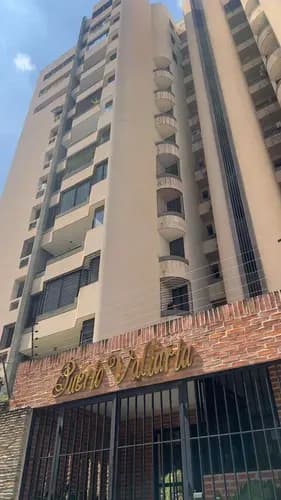 Apartamento En Alquiler Los Nísperos Res. Puerto Vallarta. Valencia. 118 M2. Planta Y Pozo. Gerardo Hurtado
