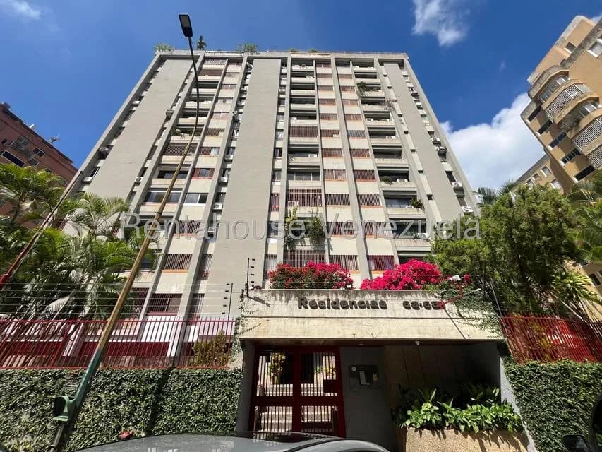 Apartamento (1 Nivel) en Venta en Prados del Este, Distrito Metropolitano