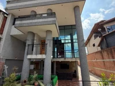Casa En Venta En Terrazas de Bella Vista 400mts2 4ha/4ba/6pe