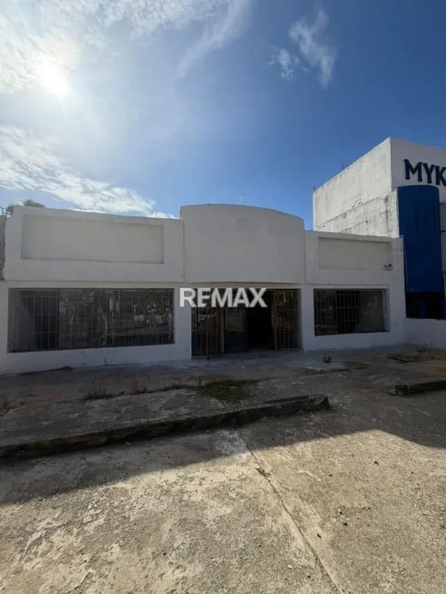 EN ALQUILER LOCAL COMERCIAL DE 342 METROS CUADRADOS EN LA MILLA DE ORO DE TUCACAS
