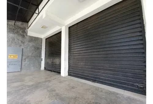 Local En Alquiler En Naguanagua Av. Principal Hv-9795175