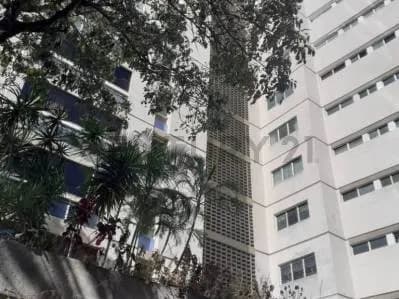 Espacioso y ventilado Apartamento en venta en Colinas de Bello Monte, remodelado